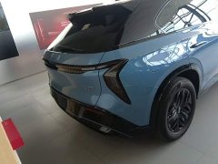 Hongqi Tiangong 08 730 Max rear-wheel drive version - фото 8