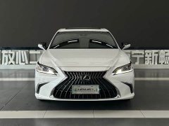 Lexus ES 200 Excellence Edition - фото 2