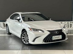Lexus ES 200 Excellence Edition - фото 3