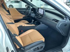 Lexus ES 200 Excellence Edition - фото 4