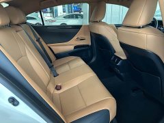 Lexus ES 200 Excellence Edition - фото 5