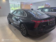 Hongqi H5 PHEV 130 Hybrid Edition - фото 11