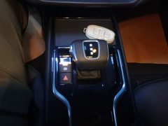 Hongqi E-QM5 2023 basic travel version - фото 16