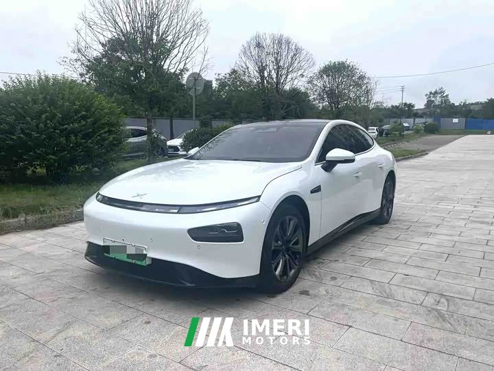 Xpeng P7 586E - автомобиль из Китая