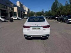 Jaguar XFL 2.0T P300 four-wheel drive flagship sports gold version - фото 6