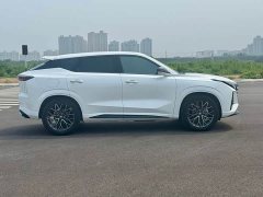 Changan UNI-Z PHEV Blue Whale iDD 125km Beyond Edition - фото 4