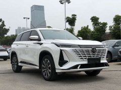 Changan CS75PLUS 2023 third generation 1.5T automatic premium - фото 3