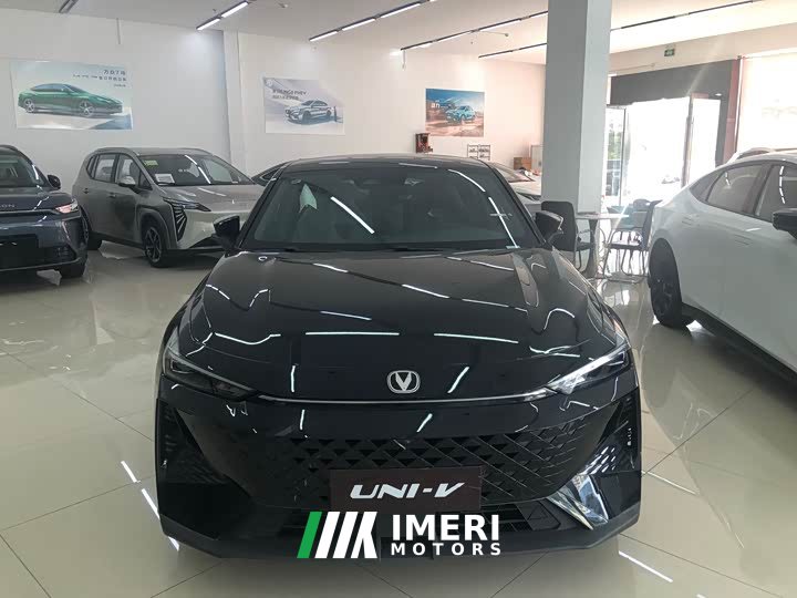 Changan UNI-V 1.5T premium - автомобиль из Китая