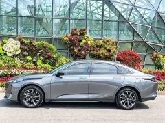 Changan Yida 2023 Blue Whale NE 1.5T GDI DCT Premium Type - фото 3