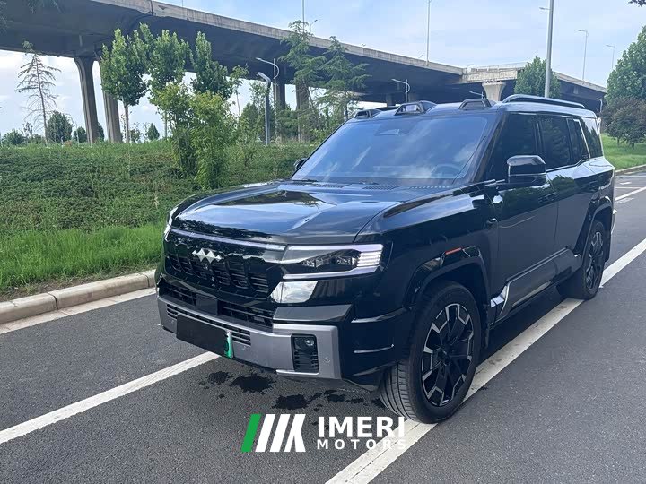 Fangchengbao Leopard 8 Zhiyong flagship version 7 seats - автомобиль из Китая