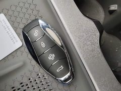 Hongqi Tiangong 08 730 Max rear-wheel drive version - фото 9
