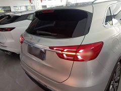 Hongqi HS5 2022 facelift 2.0T Zhilian Qixiang four-wheel drive version - фото 6