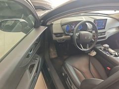 Hongqi E-QM5 2023 facelift basic travel version - фото 16