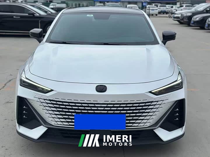 Changan UNI-V 1.5T ZunGui Edition - автомобиль из Китая