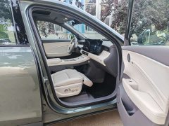 Hongqi HS6 PHEV 240 smart hybrid version - фото 12