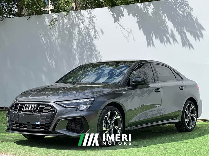 Audi A3 A3L Limousine 35 TFSI Luxury Sport - автомобиль из Китая