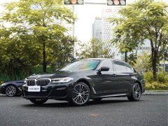 BMW 5 Series 530Li leading M sports package - фото 1