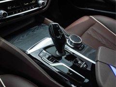 BMW 5 Series 530Li leading M sports package - фото 16