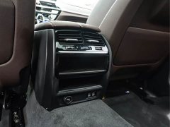 BMW 5 Series 530Li leading M sports package - фото 18