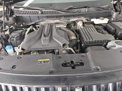 Hongqi HS7 PHEV 2.0T PHEV four-wheel drive Qichang version 6 seats - фото 16