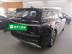 Hongqi HS7 PHEV 2.0T PHEV four-wheel drive Qichang version 6 seats - фото 5