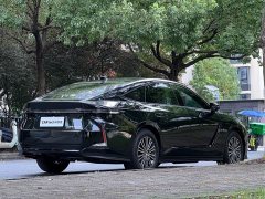 Lexus ES 300h - фото 4