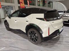 Zeekr X five-seater long-range version - фото 6