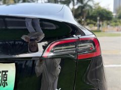 Tesla Model Y rear-wheel drive version - фото 17