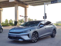 Baojun Xiangjing plug-in hybrid 140km luxury version - фото 1