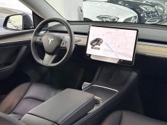 Tesla Model Y standard range rear-wheel drive version - фото 10