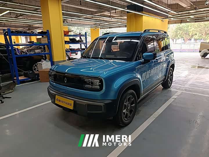 Baojun Yueye Plus Zhizun Edition 4 seats - автомобиль из Китая