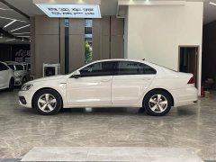 Volkswagen Lamando 230TSI DSG Fashion Edition - фото 4