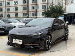 Changan UNI-V 1.5T premium - фото 1