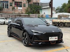 Changan UNI-V 1.5T premium - фото 3