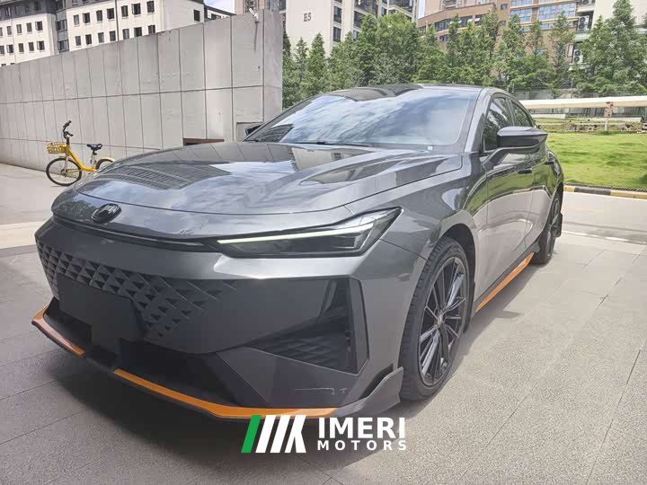 Changan UNI-V 1.5T exclusive - автомобиль из Китая