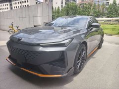 Changan UNI-V 1.5T exclusive - фото 1