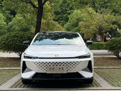 Changan UNI-V 1.5T premium - фото 2