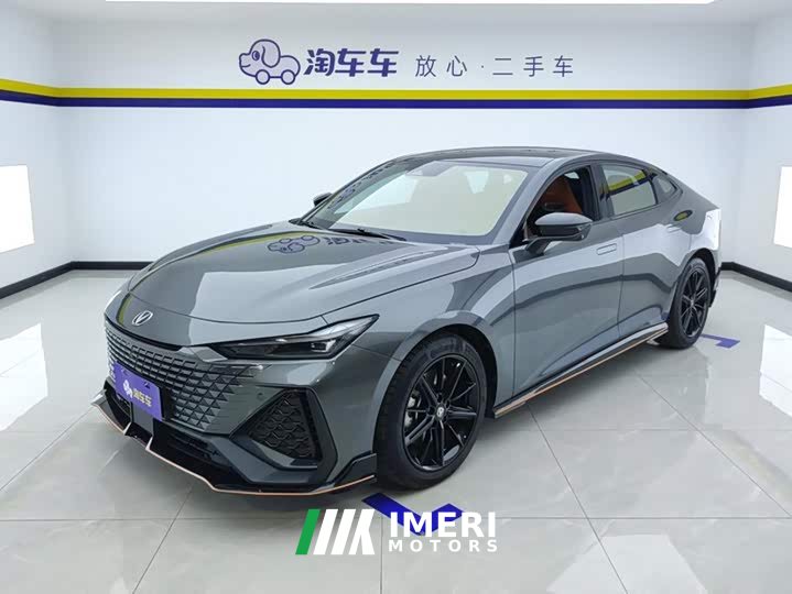 Changan UNI-V 2.0T speed version - автомобиль из Китая