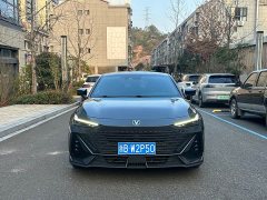 Changan UNI-V 1.5T premium - фото 2