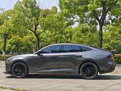 Changan UNI-V 1.5T premium - фото 4
