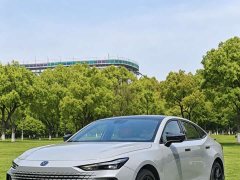 Changan UNI-V 2022 1.5T premium - фото 3