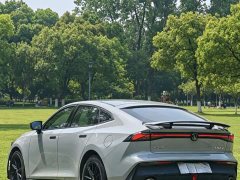 Changan UNI-V 2022 1.5T premium - фото 4
