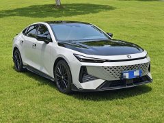 Changan UNI-V 1.5T exclusive - фото 2
