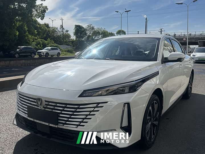 Changan Eado Blue Whale 1.5T 500Bar Premium Type - автомобиль из Китая