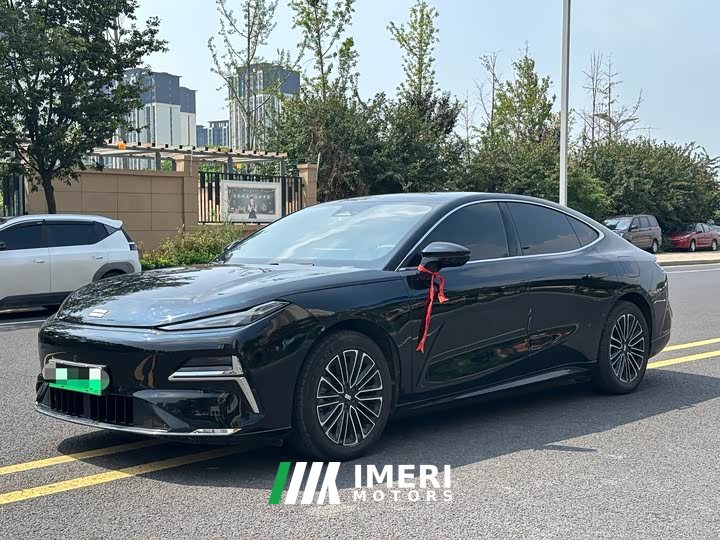 Geely Galaxy Star 8 130km EM-i Premium Edition - автомобиль из Китая