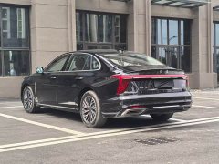 Hongqi H5 2025 2.0T automatic Qichang version - фото 9