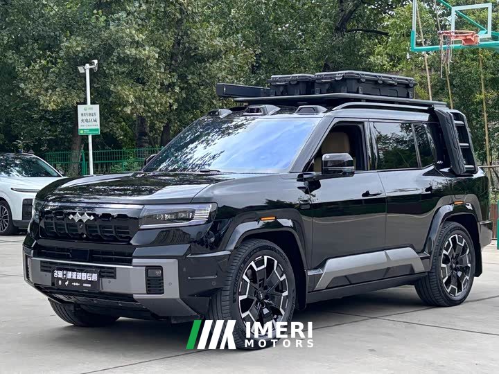 Fangchengbao Leopard 8 Zhiyong flagship version 6 seats - автомобиль из Китая