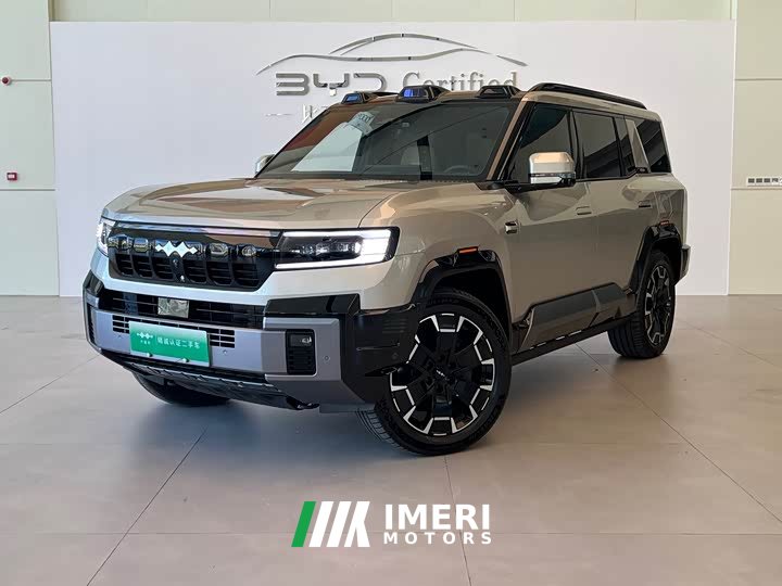 Fangchengbao Leopard 8 Zhiyong flagship version 6 seats - автомобиль из Китая