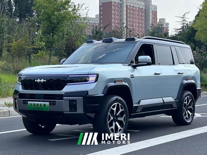 Fangchengbao Leopard 8 Zhiyong flagship version 7 seats - автомобиль из Китая