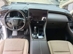 Toyota Vellfire Crown Hybrid 2.5L Executive Lounge - фото 7